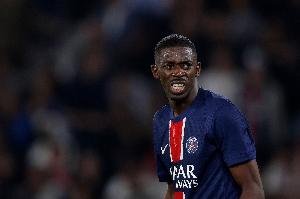 队报：登贝莱本周三参加了巴黎圣日耳曼全队的部分合练